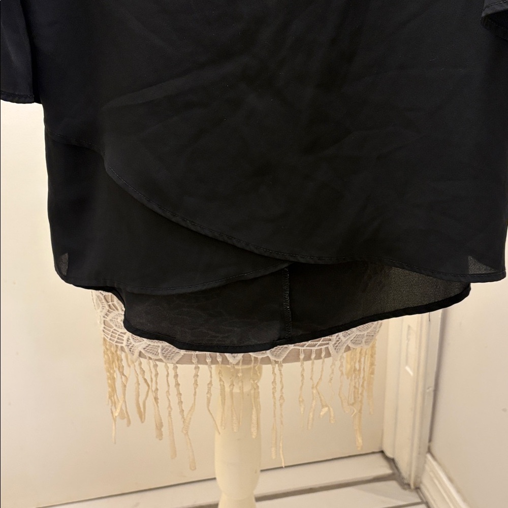 Karen Kane Black Sheer Blouse Size Medium - Picture 2 of 4